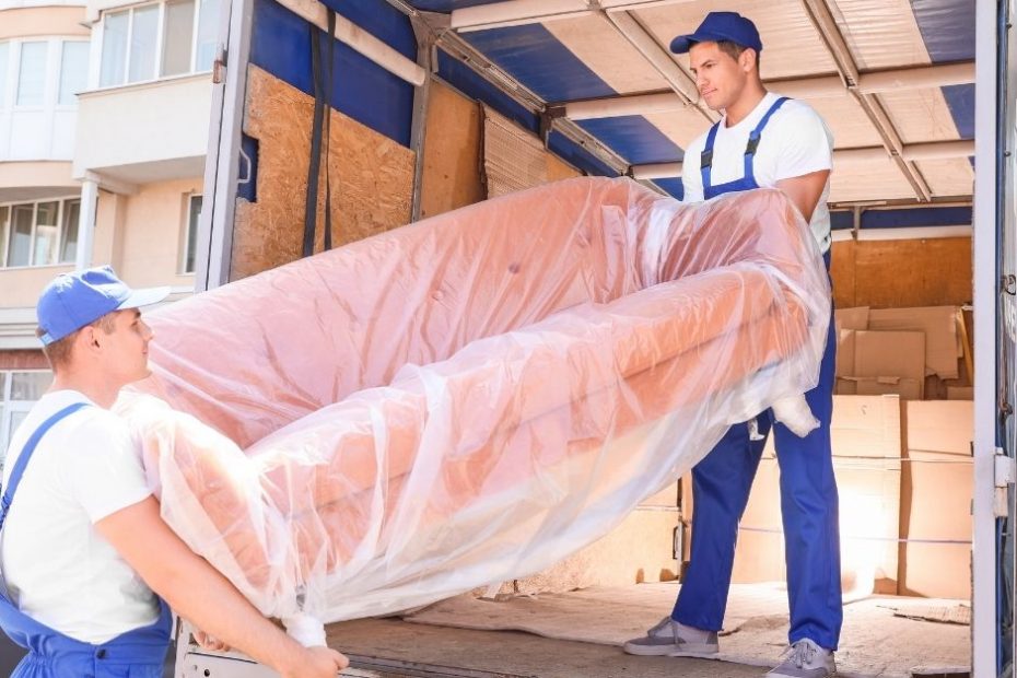 Top Three Reasons to Use Furniture Assembly and Delivery Services